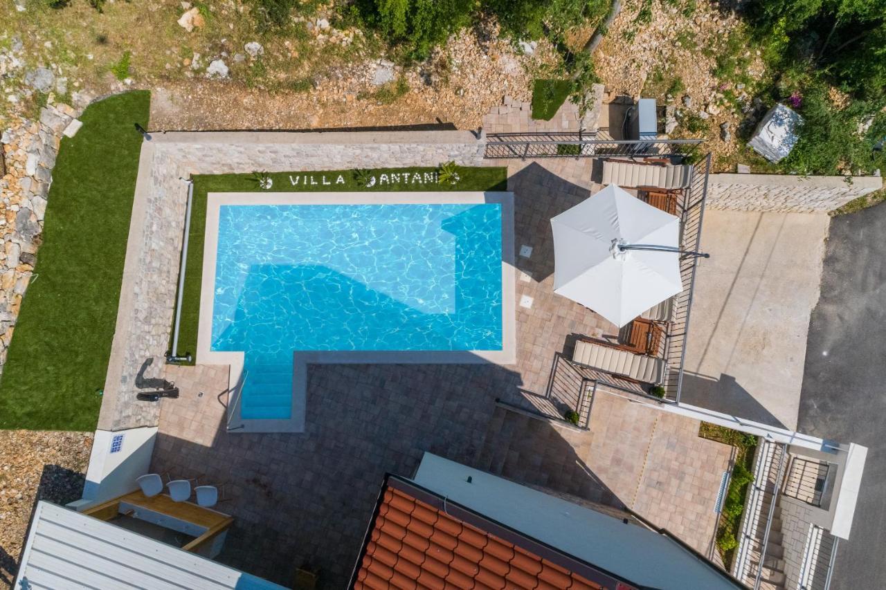 Antani With Heated Pool, Sauna & Jacuzzi Vila